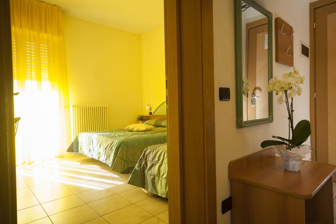 Residence Il Capodoglio Rimini Luaran gambar