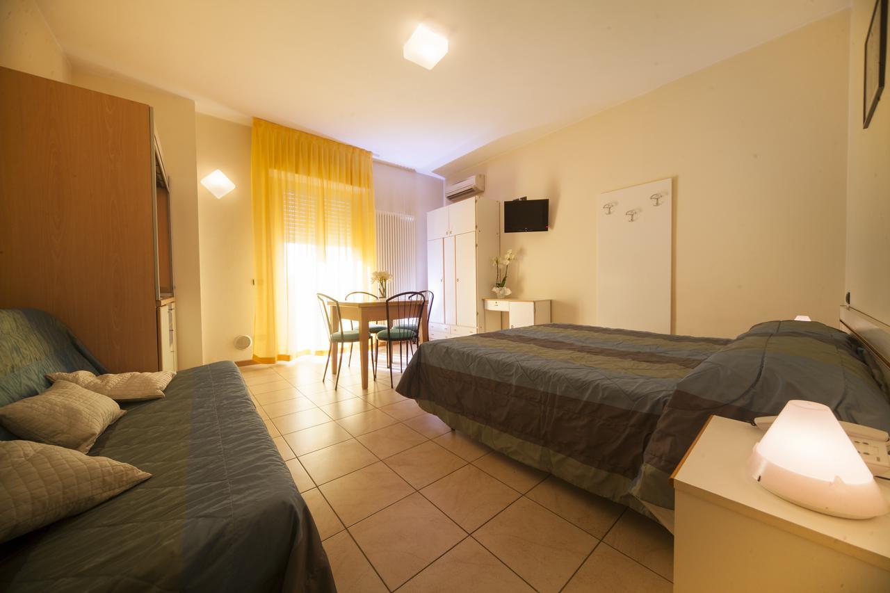 Residence Il Capodoglio Rimini Luaran gambar